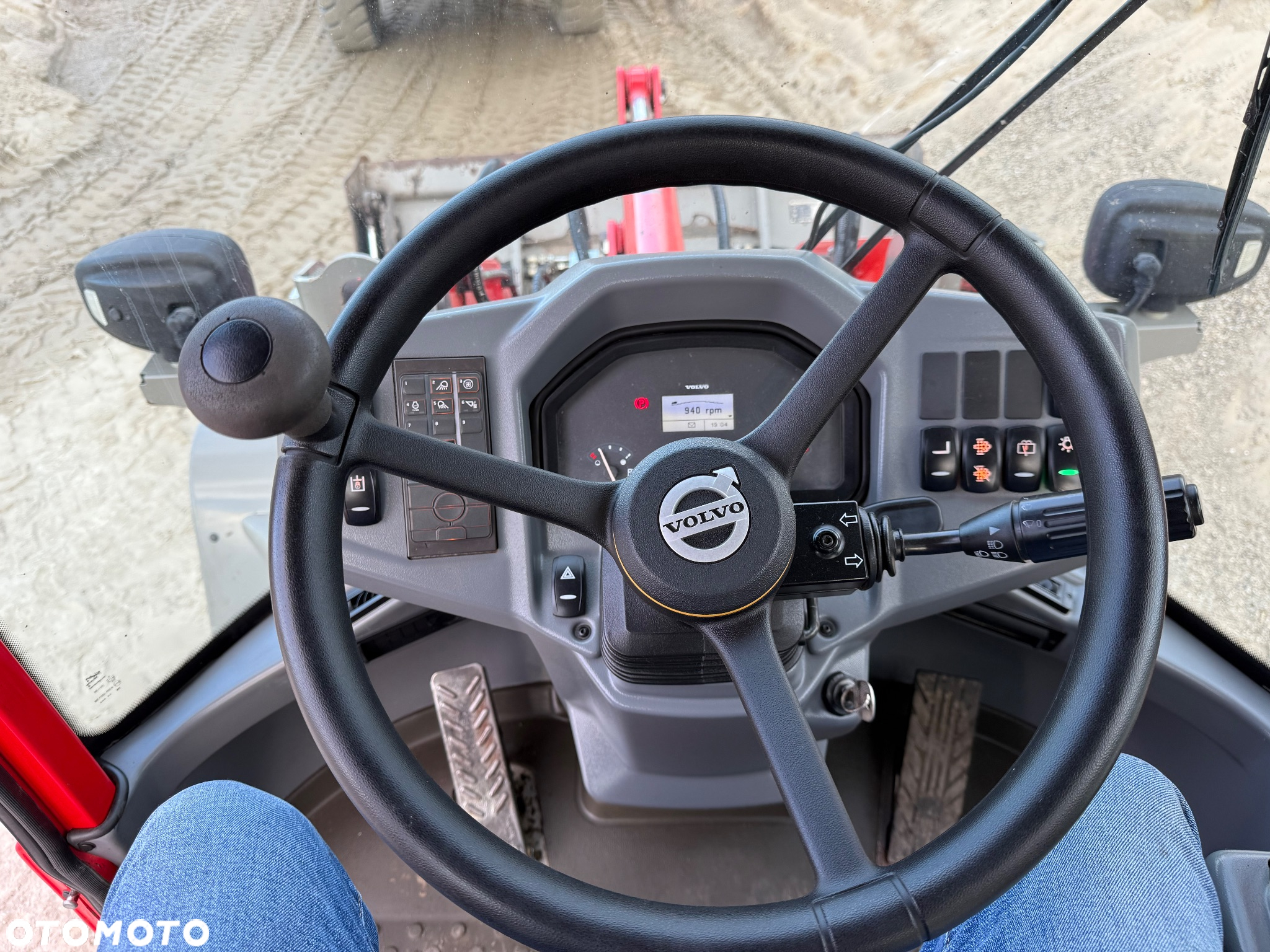 Volvo L30G - 7