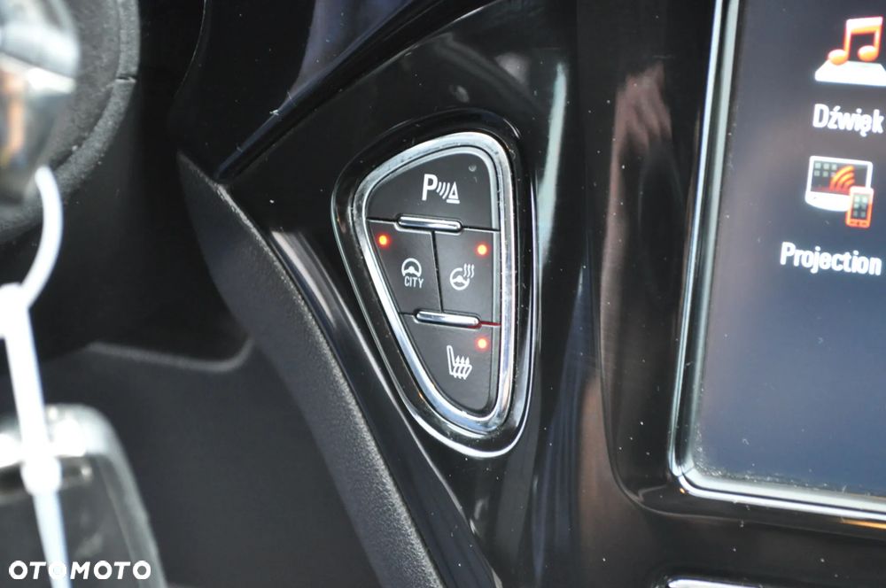 Opel Corsa 1.4 Color Edition - 26