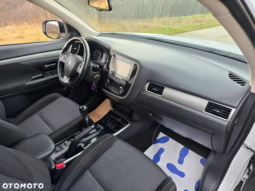 Mitsubishi Outlander 2.0 2WD Edition - 29