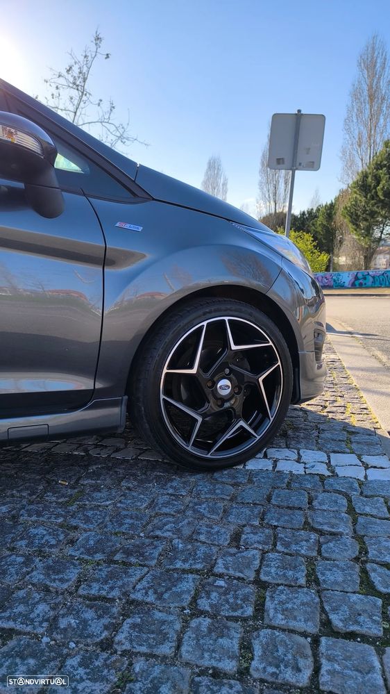 Ford Fiesta 1.5 TDCi S&S ST-LINE - 10