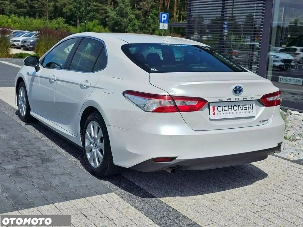 Toyota Camry 2.5 Hybrid Comfort CVT - 26
