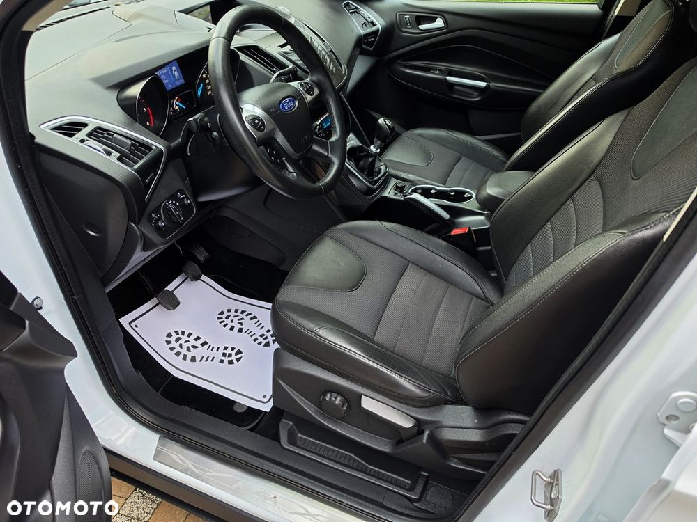 Ford Kuga 2.0 TDCi 4x4 Titanium - 21