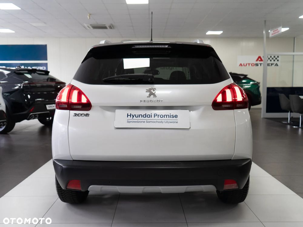 Peugeot 2008 1.2 Pure Tech GPF Allure S&S EAT6 - 5