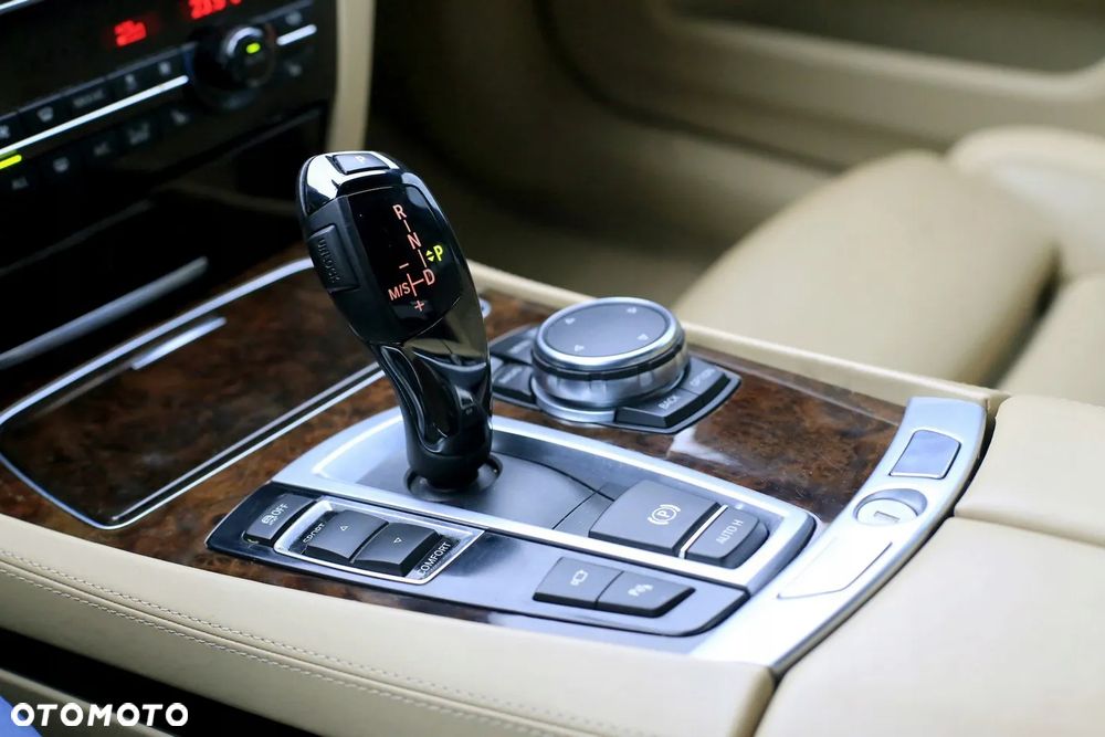 BMW Seria 7 - 12