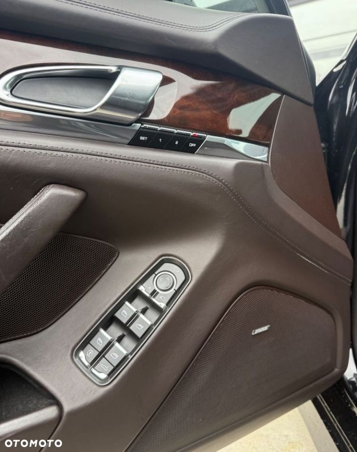 Porsche Panamera 4S - 18
