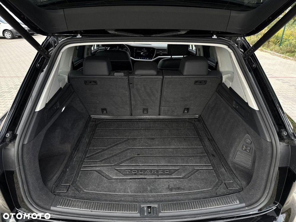 Volkswagen Touareg - 33