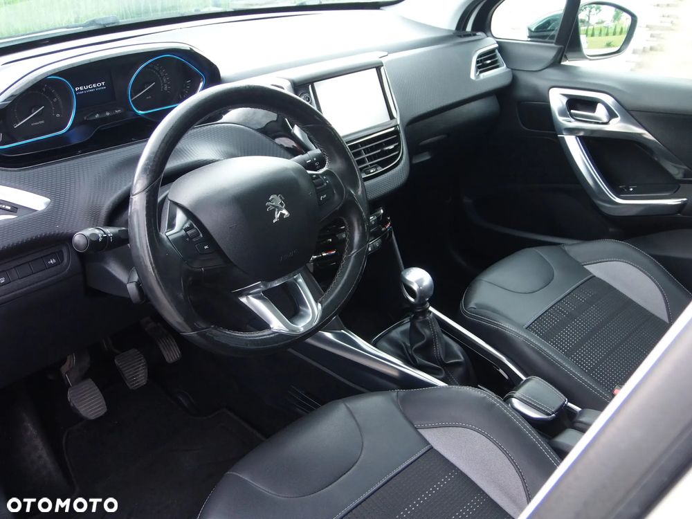 Peugeot 2008 1.6 e-HDi Allure S&S - 6