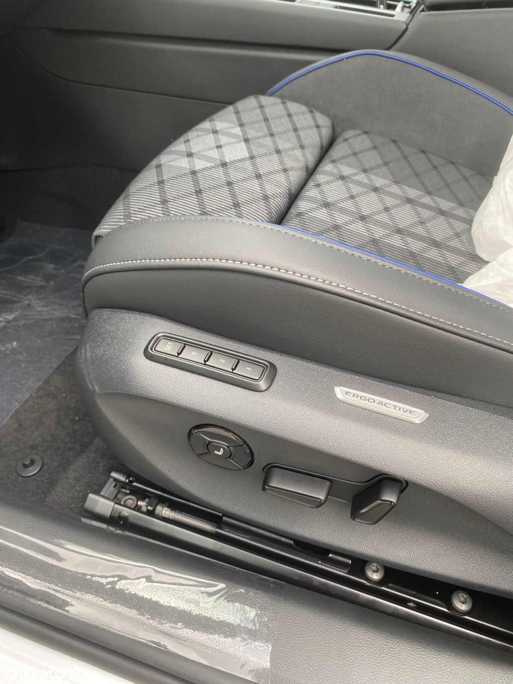 Volkswagen Passat 2.0 TDI SCR 4Mot R-Line Plus DSG - 15