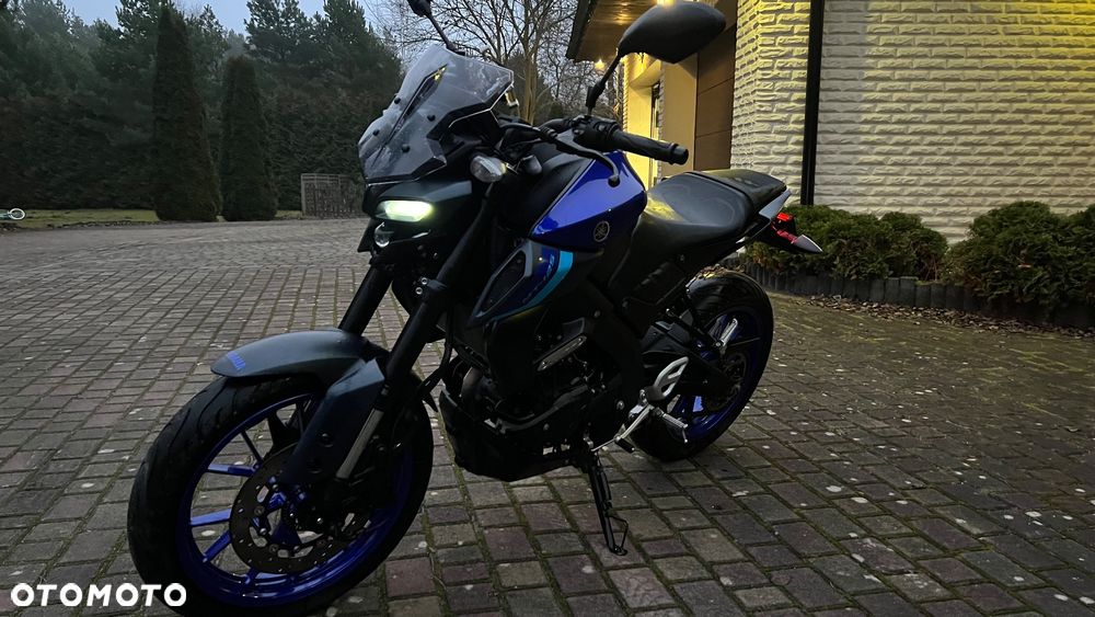 Yamaha MT - 8