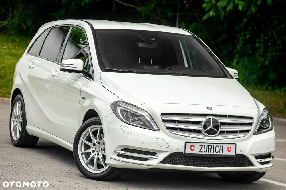 Mercedes-Benz Klasa B 200 7G-DCT AMG Line - 12
