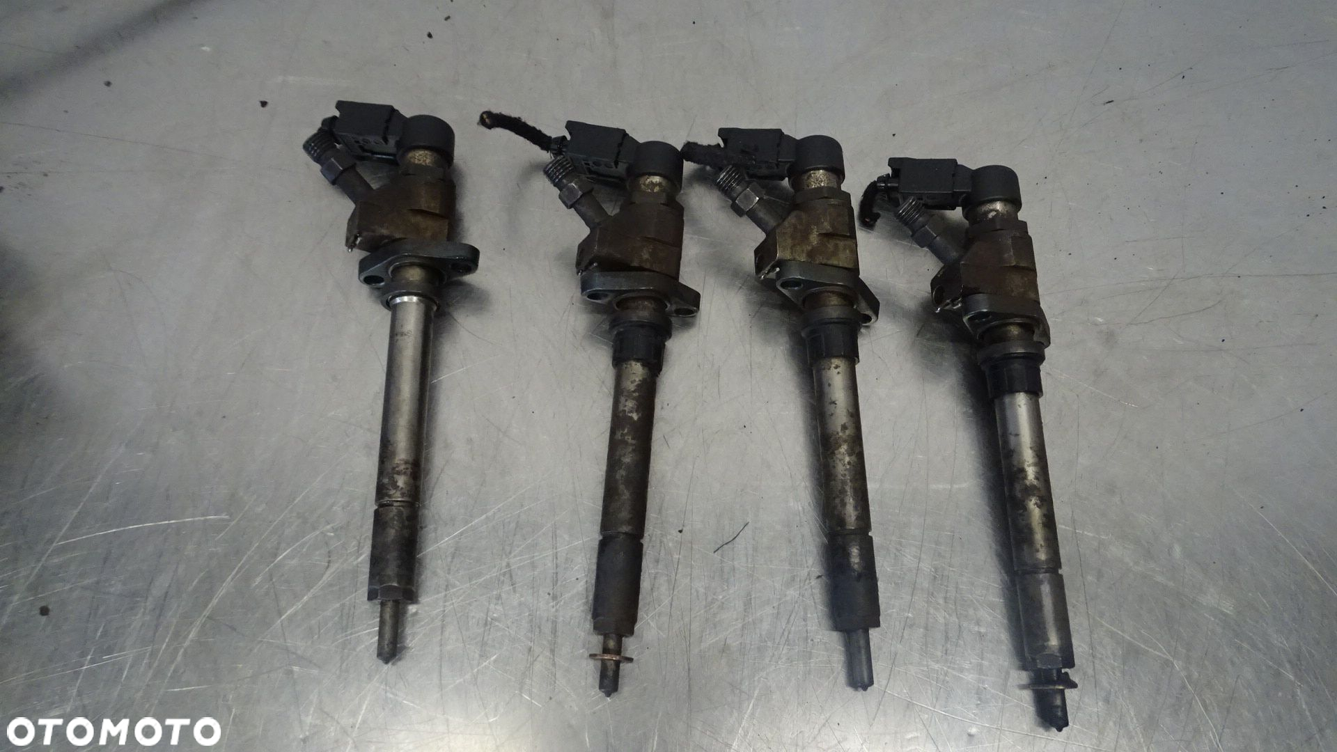 WTRYSK VOLVO S40 II 2.0 9647247280 - 2