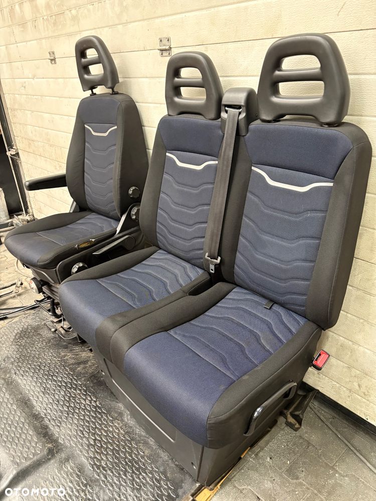 Komplet foteli Iveco Daily 2019- pneumatyczny ławka - 4