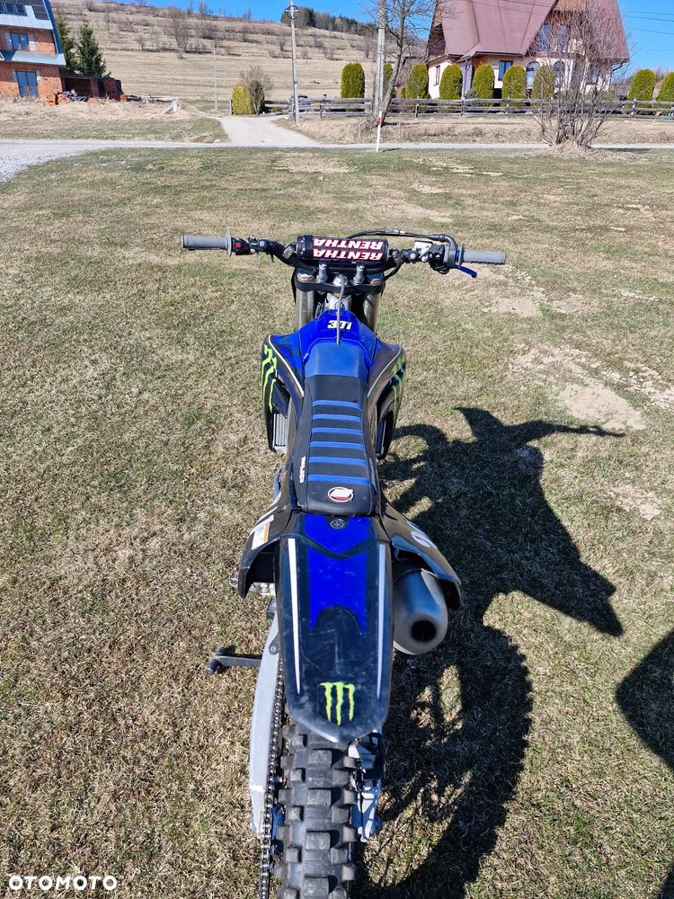 Yamaha YZF - 9