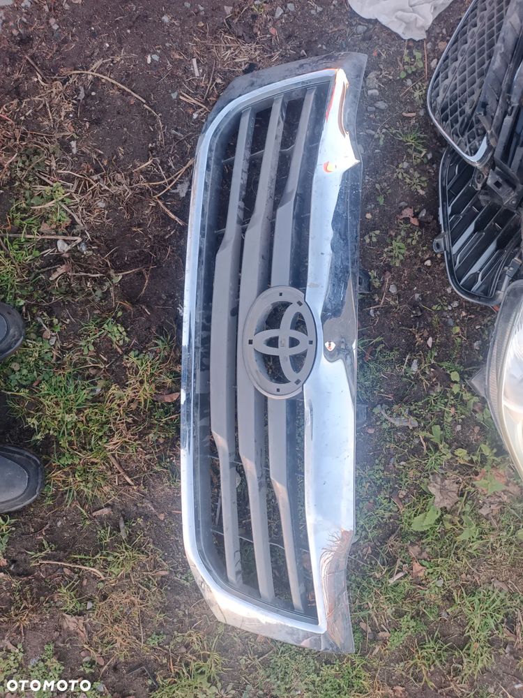 Toyota HILUX Lift  2012-2016 atrapa grill - 1