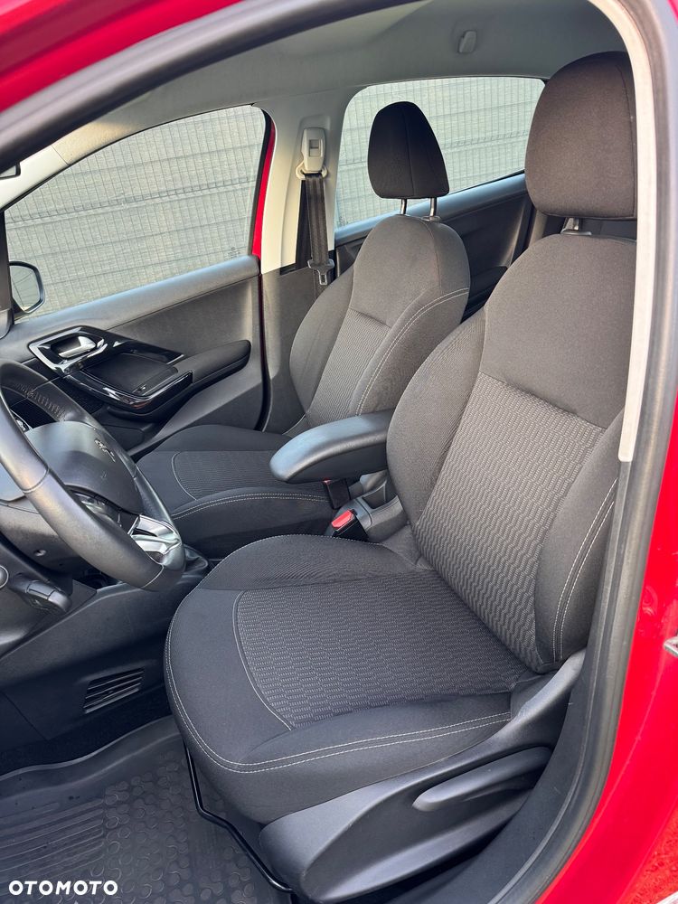 Peugeot 208 1.2 PureTech Active - 25