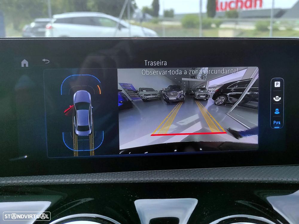 Mercedes-Benz A 250 Limousine e AMG Line - 16