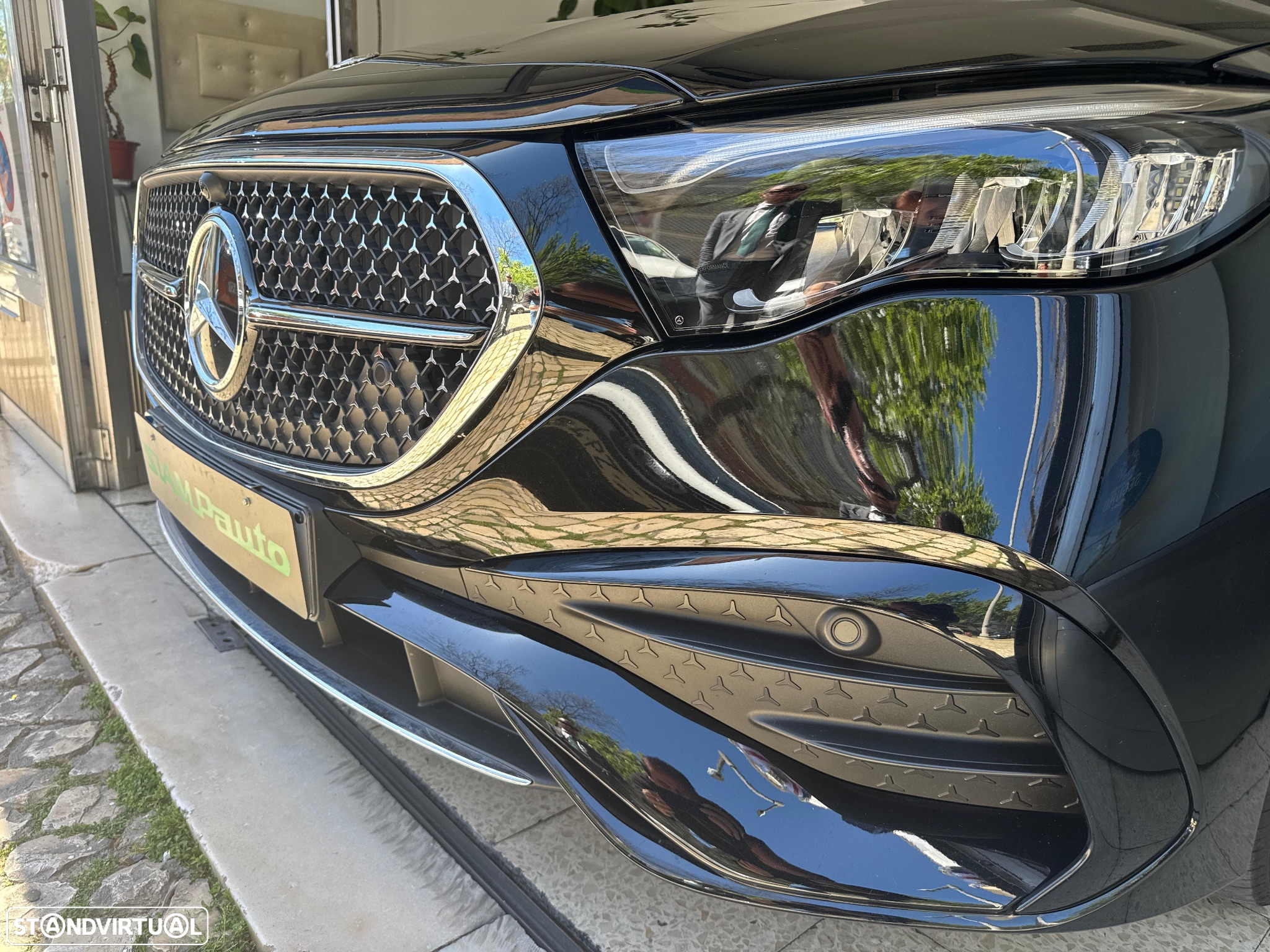 Mercedes-Benz E 300 e AMG Line - 5