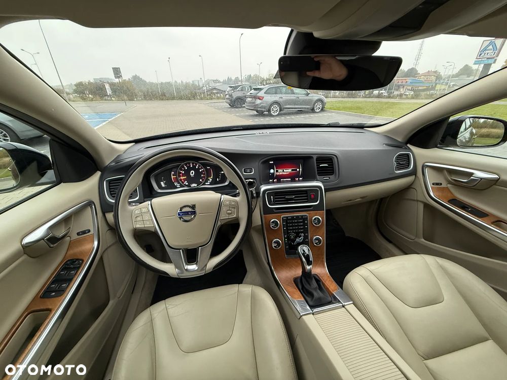 Volvo V60 Cross Country T5 AWD Summum - 22