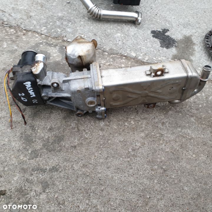 AUDI SEAT SKODA VW PASSAT CC 2.0 TDI ZAWOR EGR CHLODNICA SPALIN 03L131512C - 1