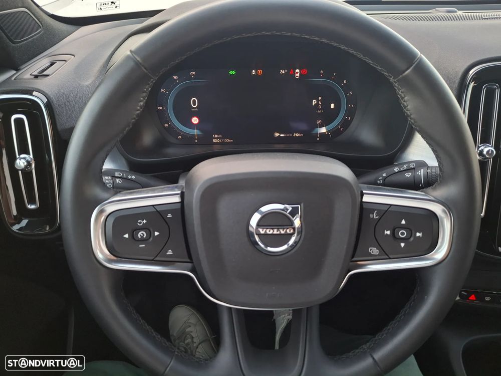 Volvo XC 40 2.0 B3 Black Edition - 20
