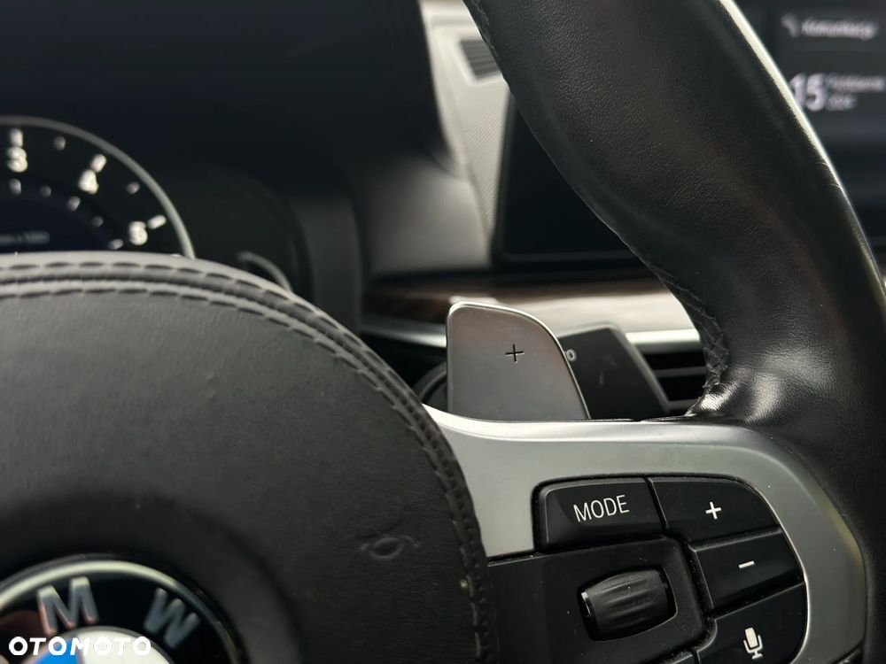 BMW Seria 5 540i xDrive Luxury Line - 26