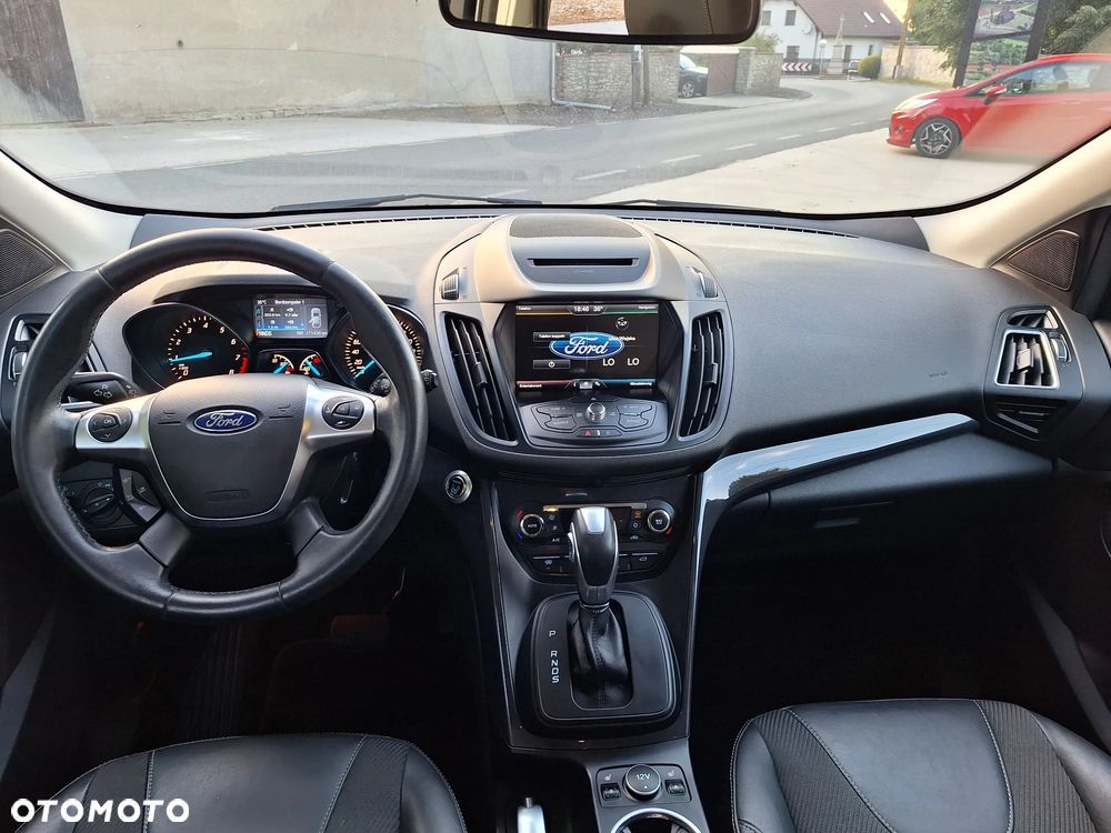 Ford Kuga 1.5 EcoBoost 4WD Titanium - 8