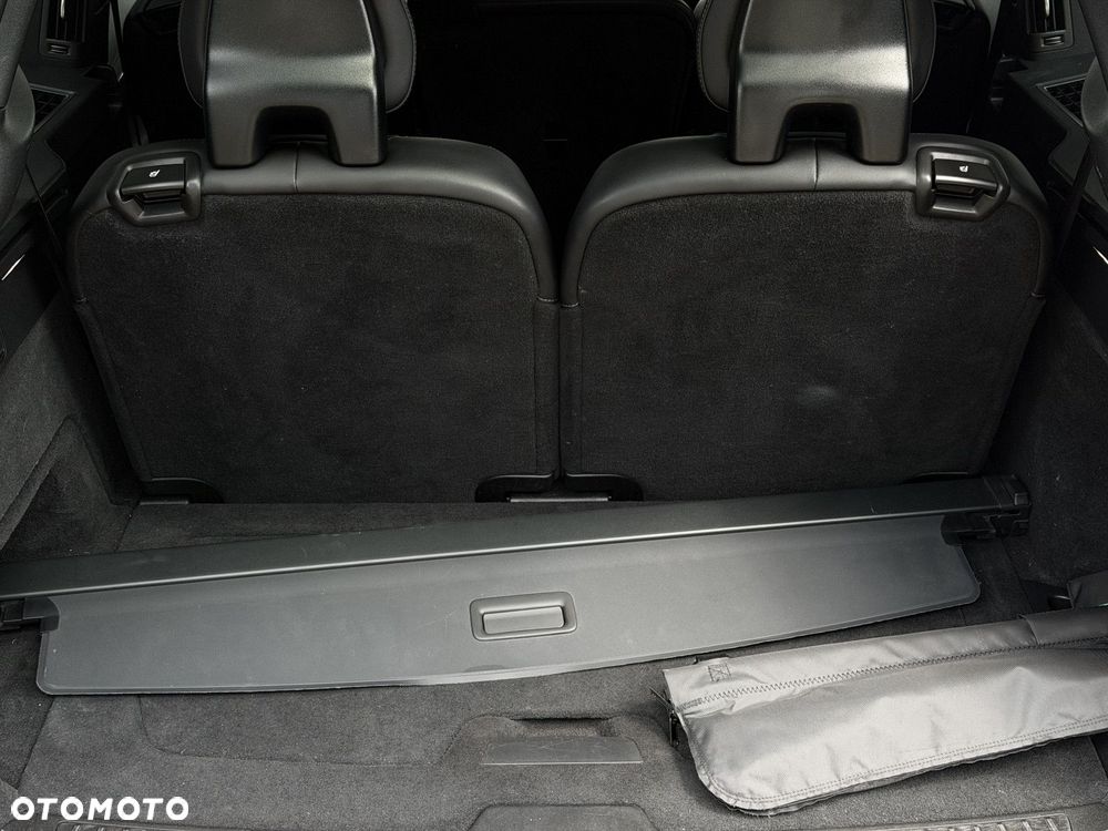 Volvo XC 90 - 10