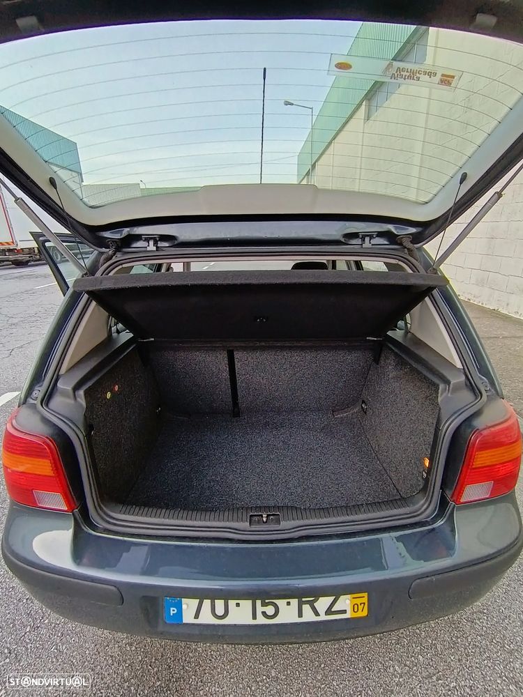 VW Golf 1.4i Conceptline - 13