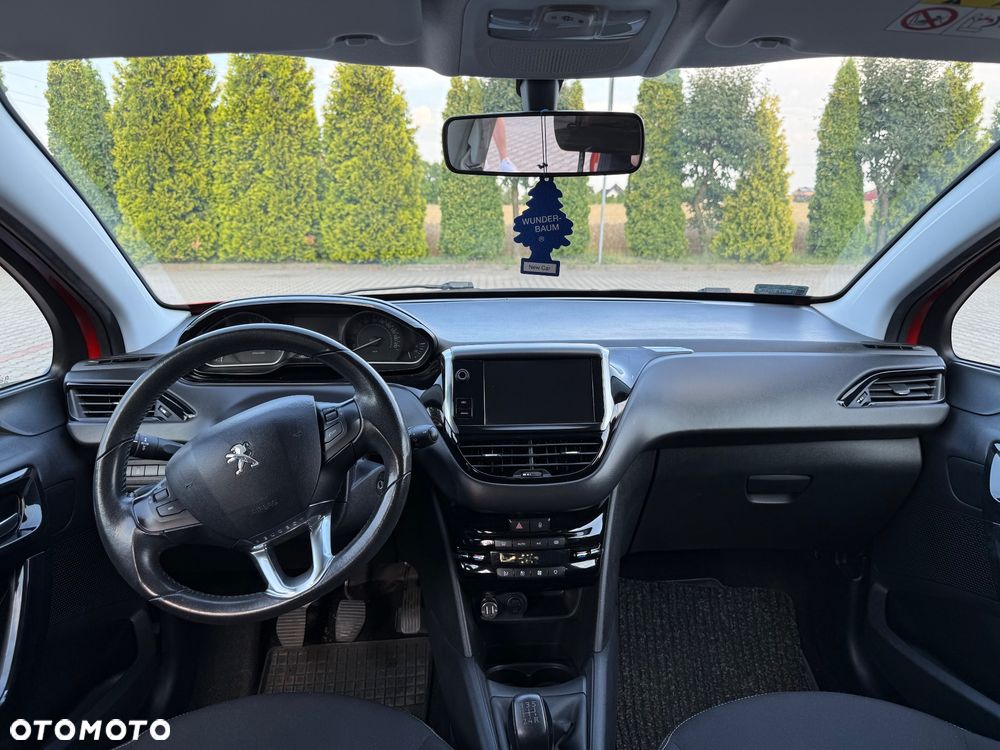 Peugeot 208 1.2 PureTech Allure - 12