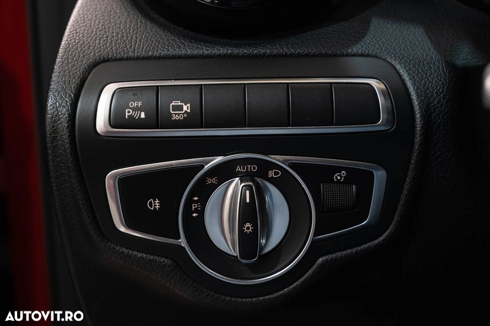 Mercedes-Benz GLC Coupe 250 4Matic 9G-TRONIC AMG Line - 28