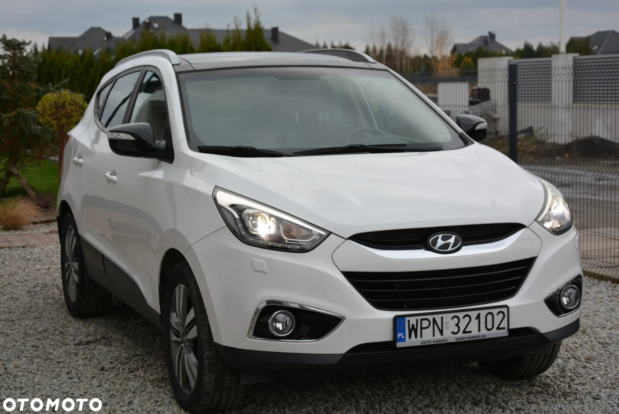 Hyundai ix35 1.7 CRDi 2WD blue Finale Gold - 9