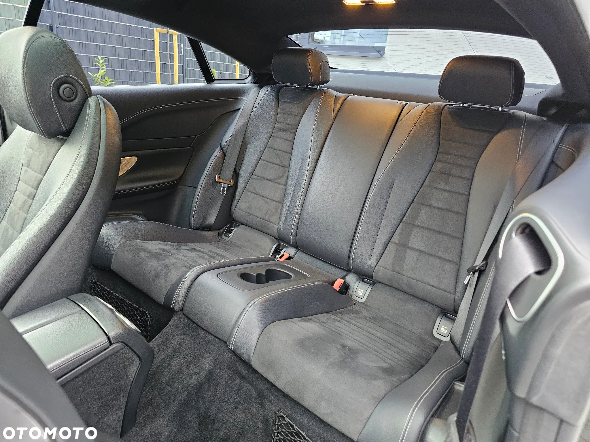 Mercedes-Benz Klasa E 220 d Coupe 4-Matic AMG - 11