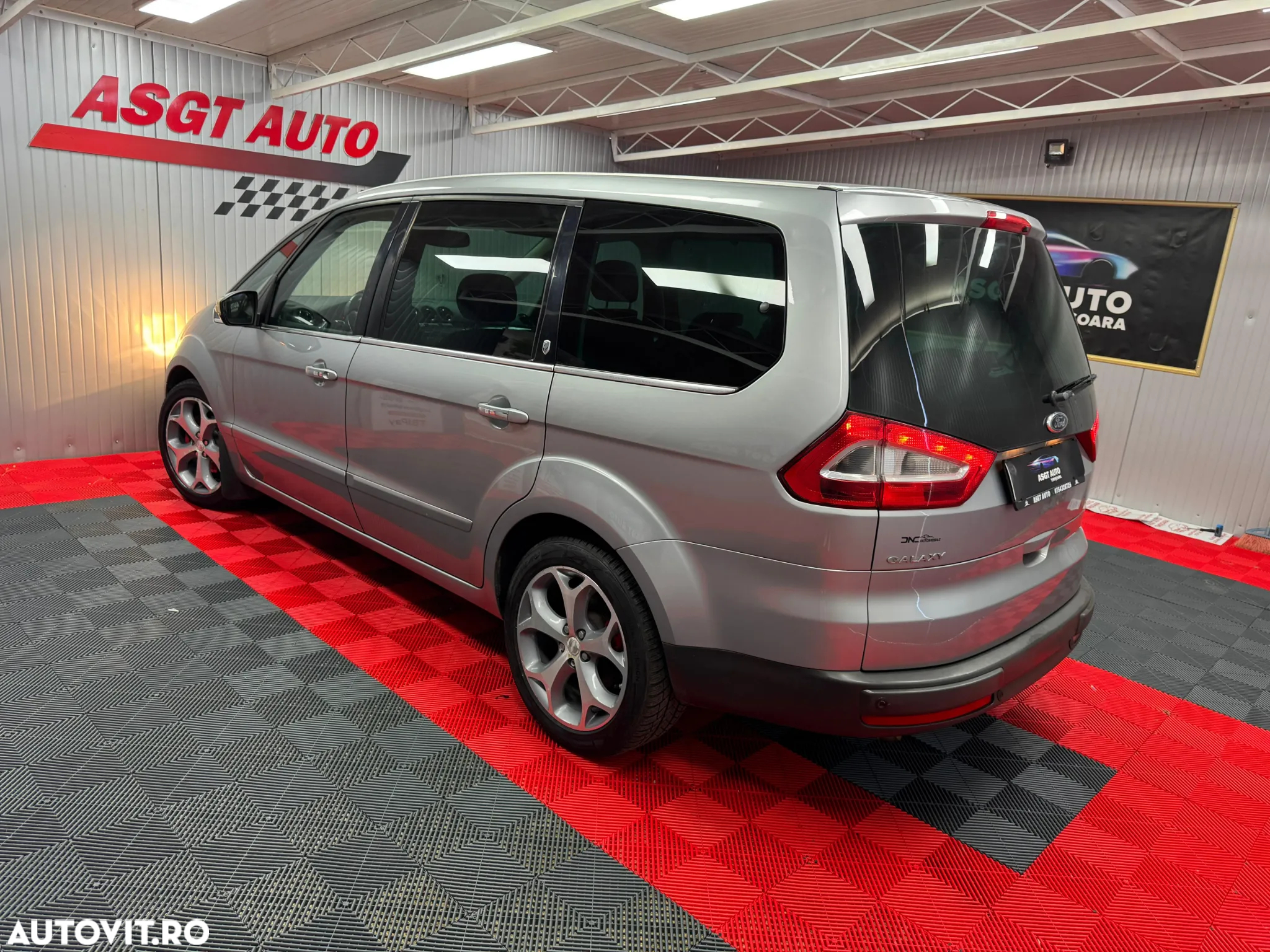 Ford Galaxy 2.0 TDCi Ghia - 5