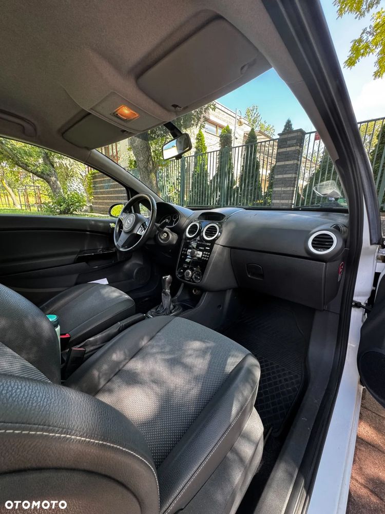 Opel Corsa 1.4 16V Sport - 6