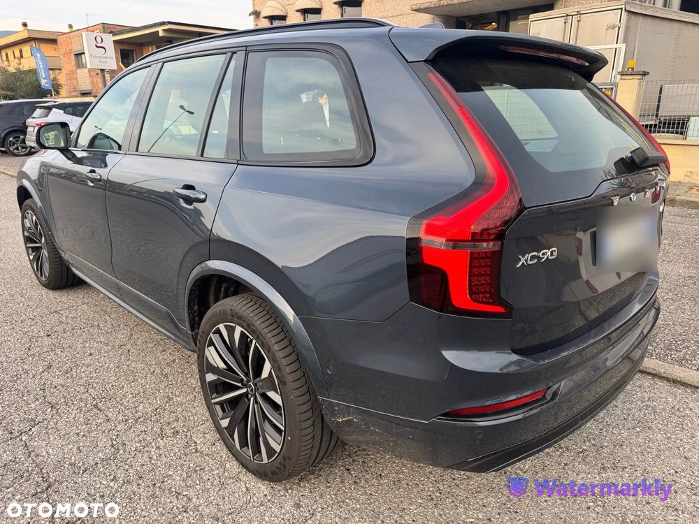 Volvo XC 90 - 7