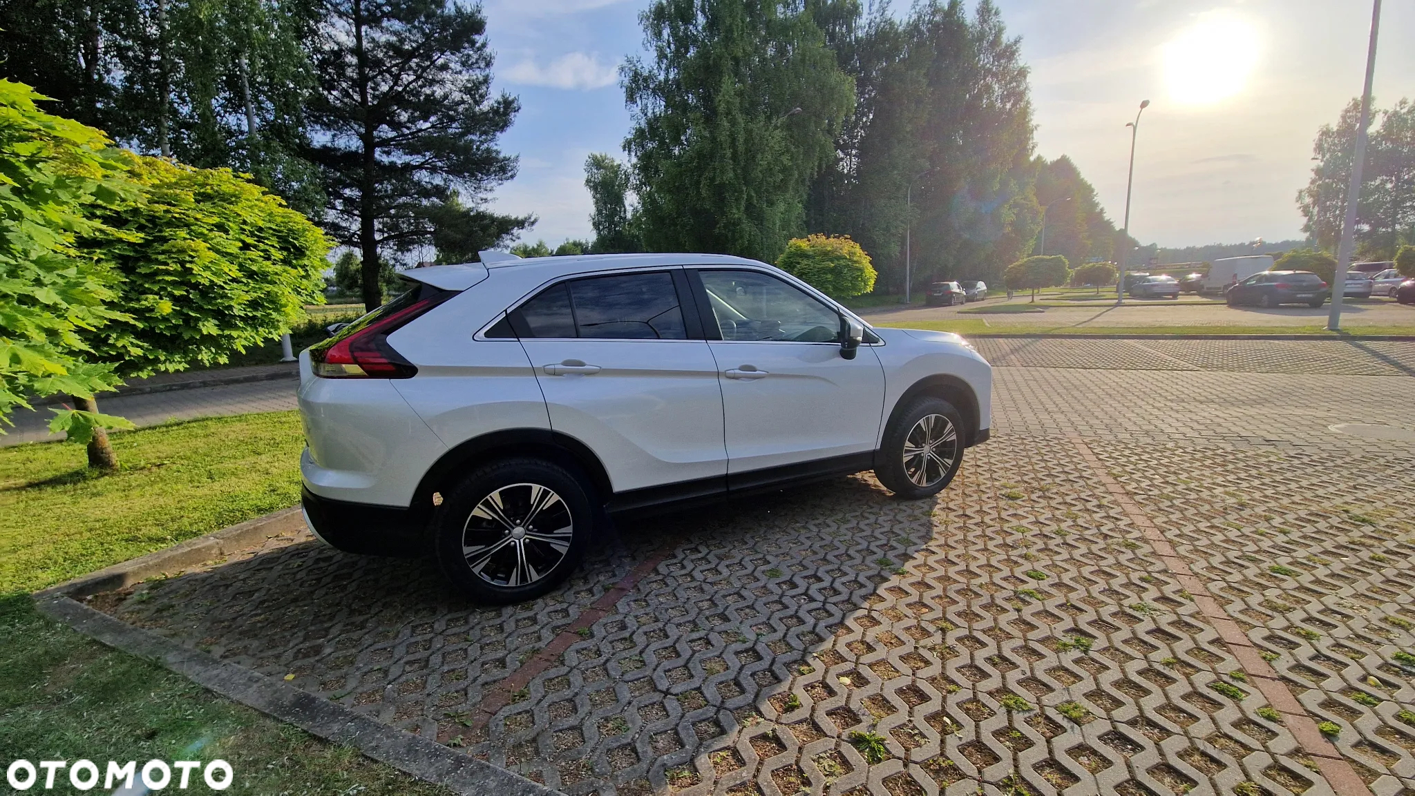 Mitsubishi Eclipse Cross 1.5 T GPF Intense Plus CVT 4WD - 14