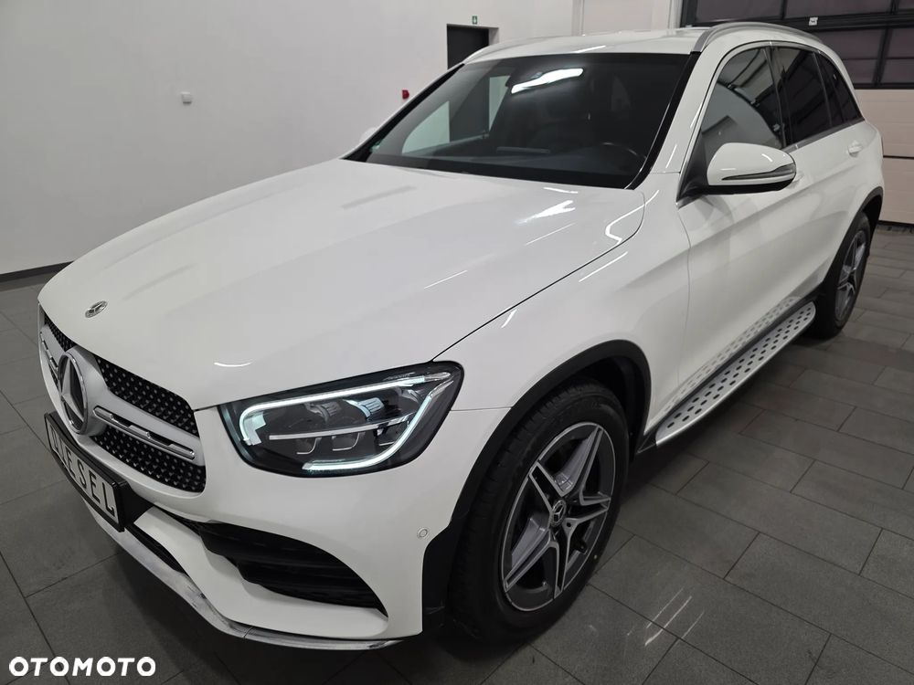 Mercedes-Benz GLC 220 d 4Matic 9G-TRONIC AMG Line Plus - 34