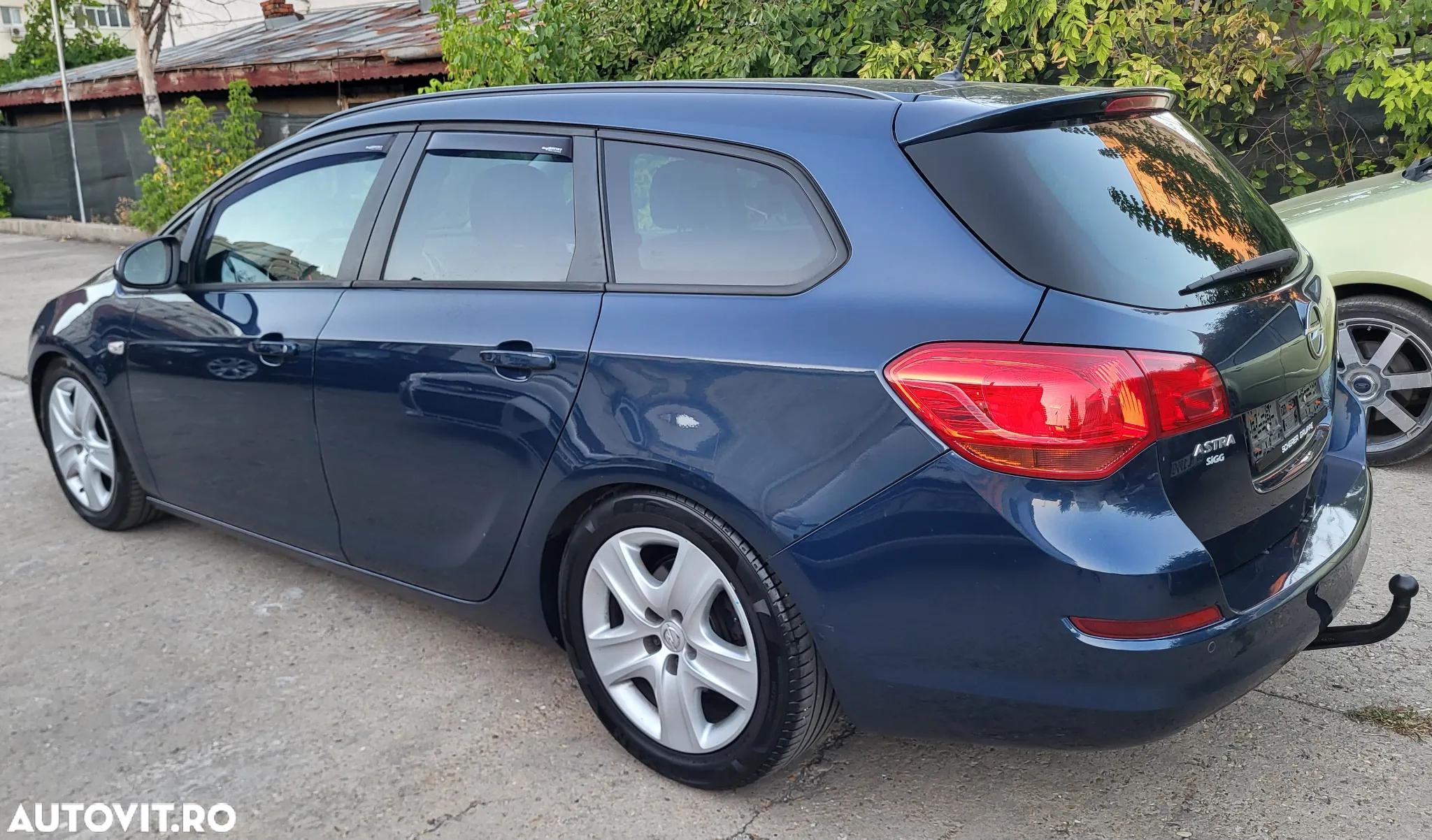 Opel Astra 1.7 CDTI DPF Sports Tourer Edition - 4