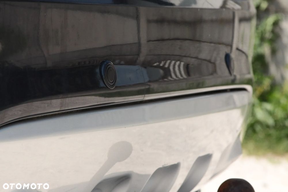 Ford Kuga 2.0 TDCi 2x4 Titanium - 18