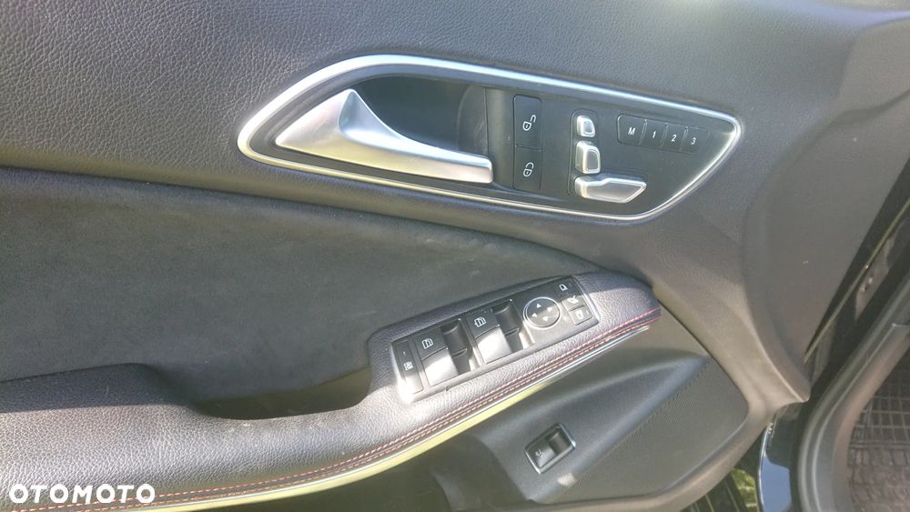 Mercedes-Benz CLA - 34