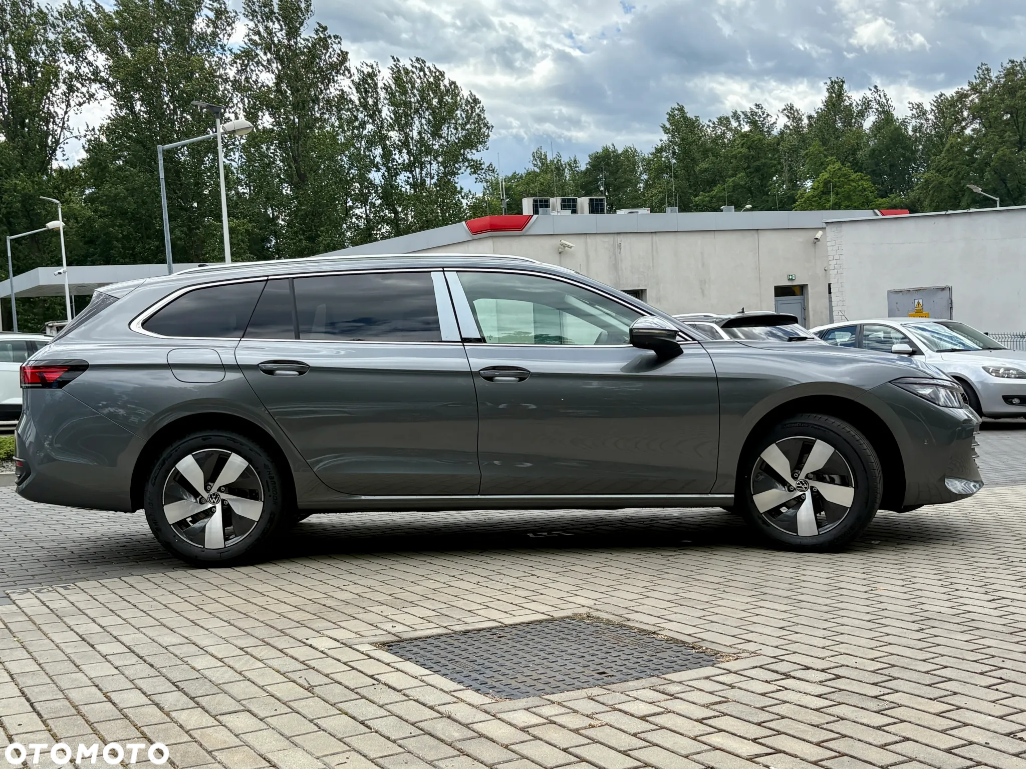Volkswagen Passat 1.5 TSI ACT mHEV Business Plus DSG - 10