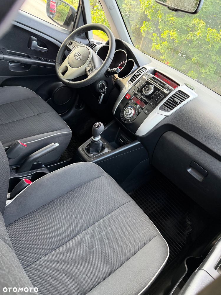 Kia Venga 1.4 CVVT Dream-Team Edition - 16