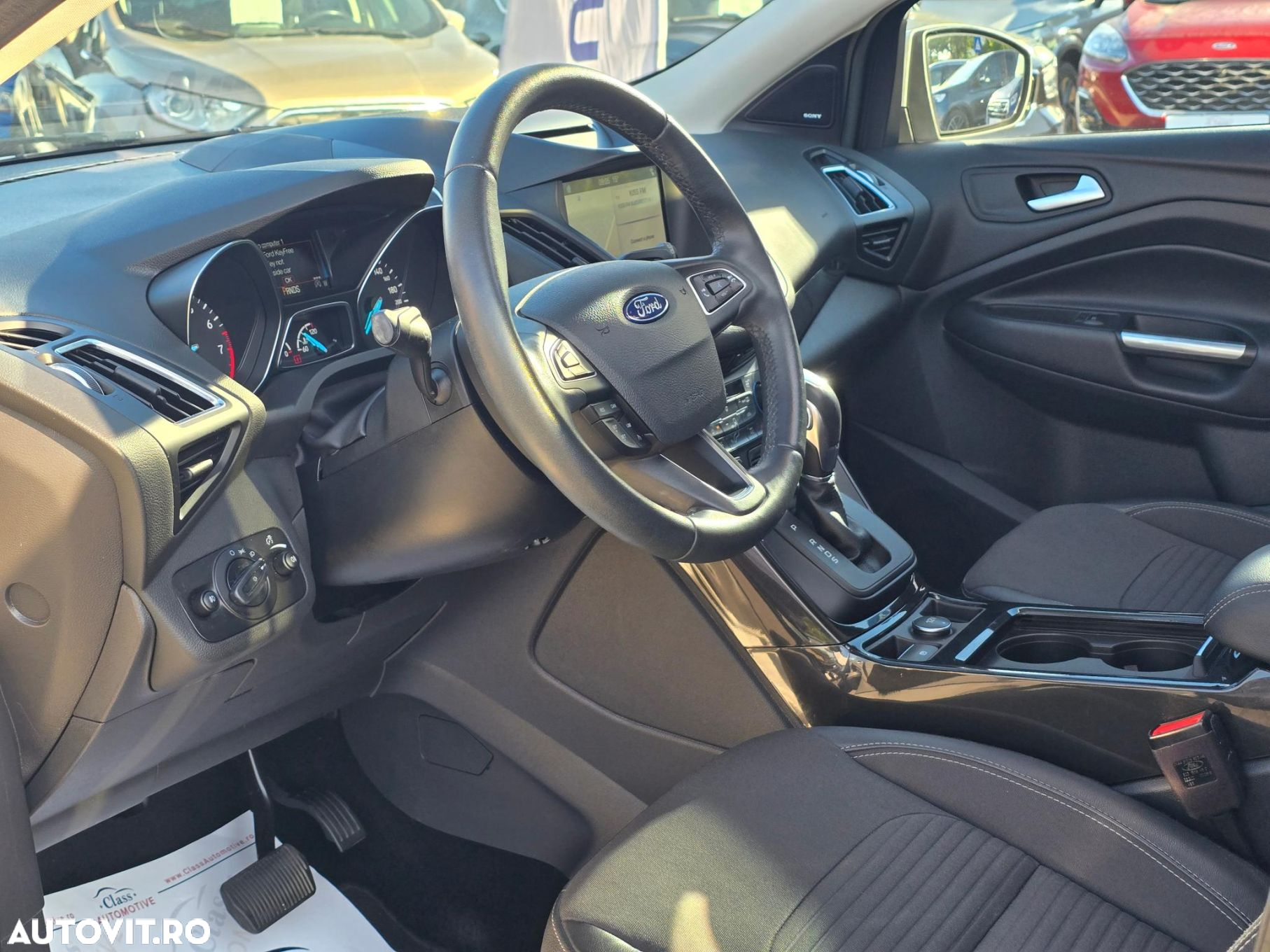 Ford Kuga - 12