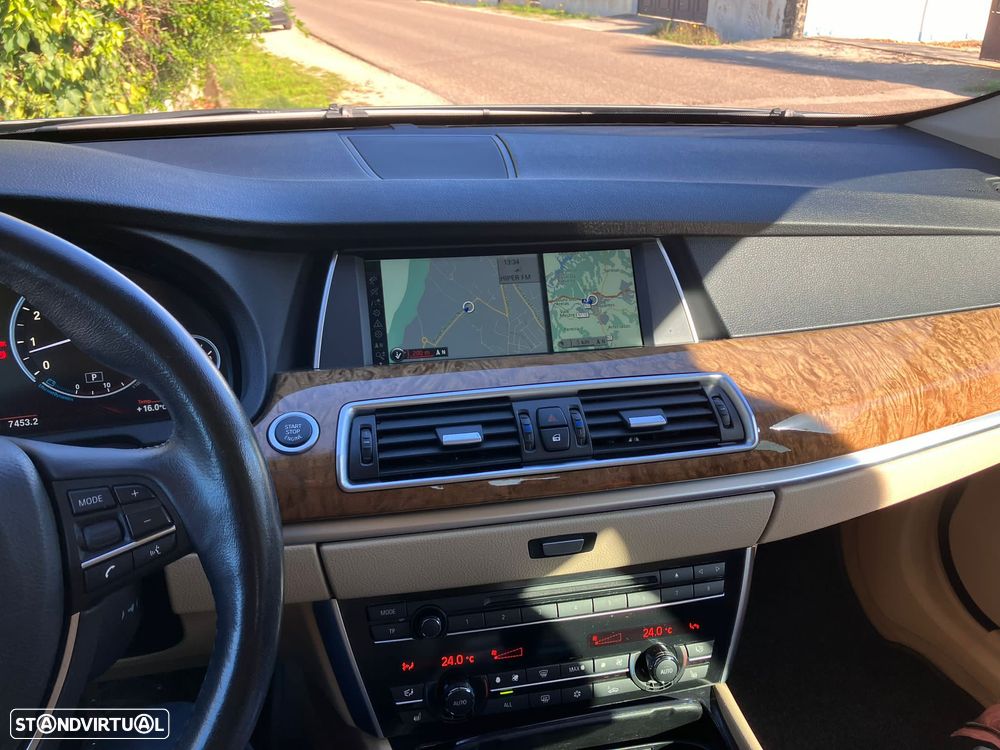 BMW 535 Gran Turismo i xDrive - 16