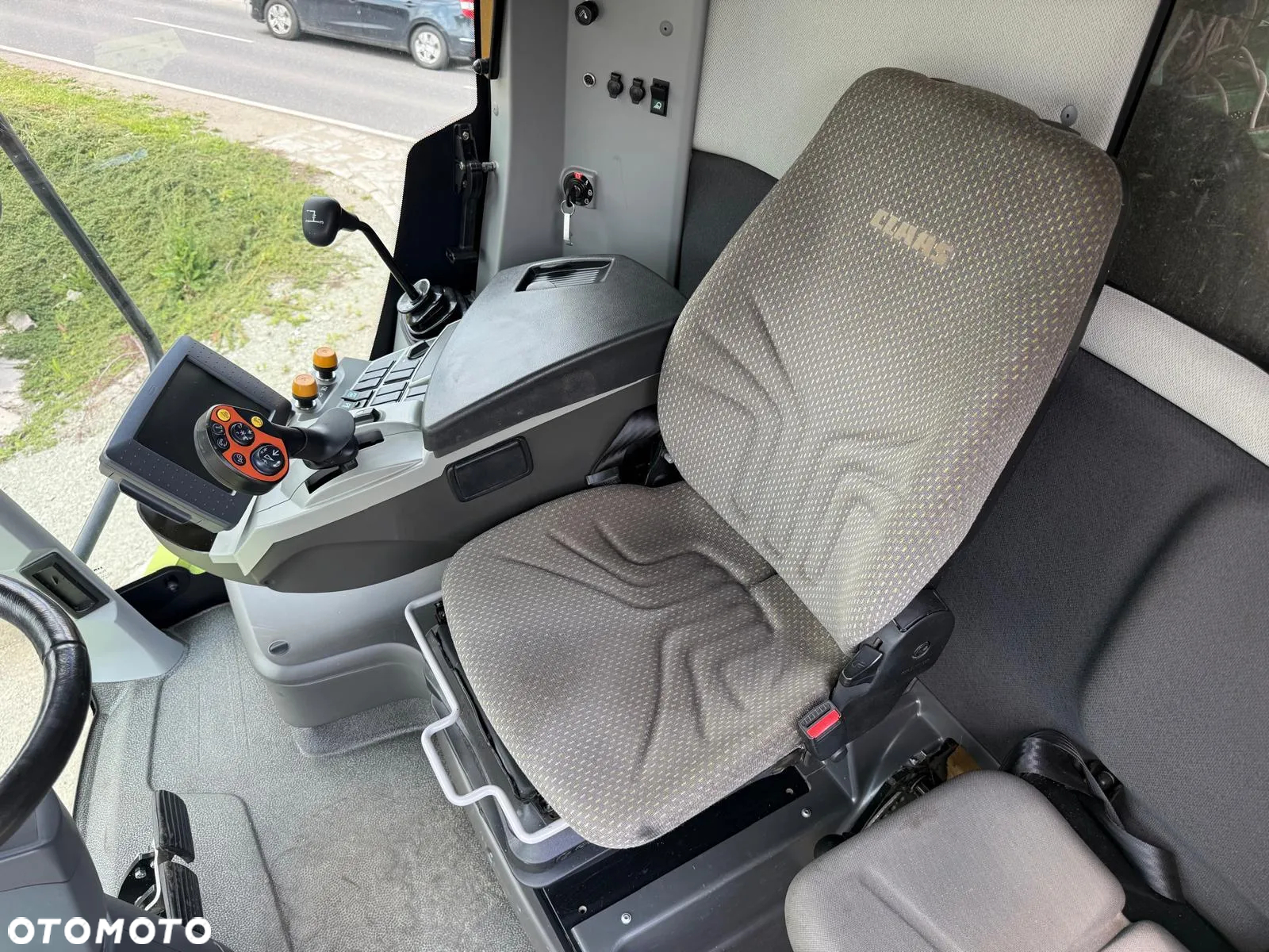 Claas Tucano 450 - 5
