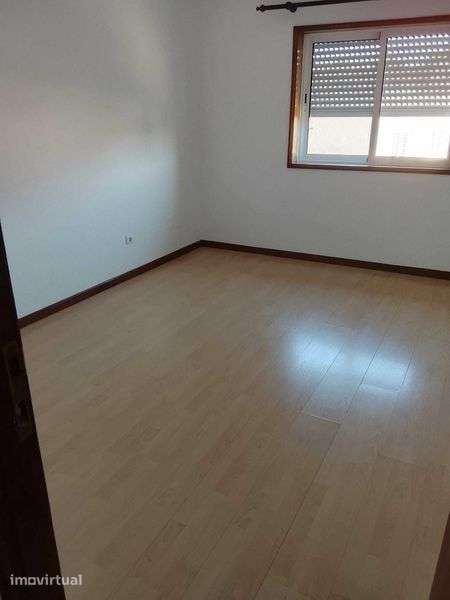 T2 arrendamento Ermesinde com lugar de garagem - Grande imagem: 4/9