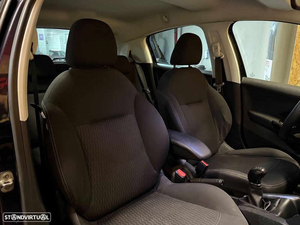 Peugeot 208 PureTech 82 Active - 11