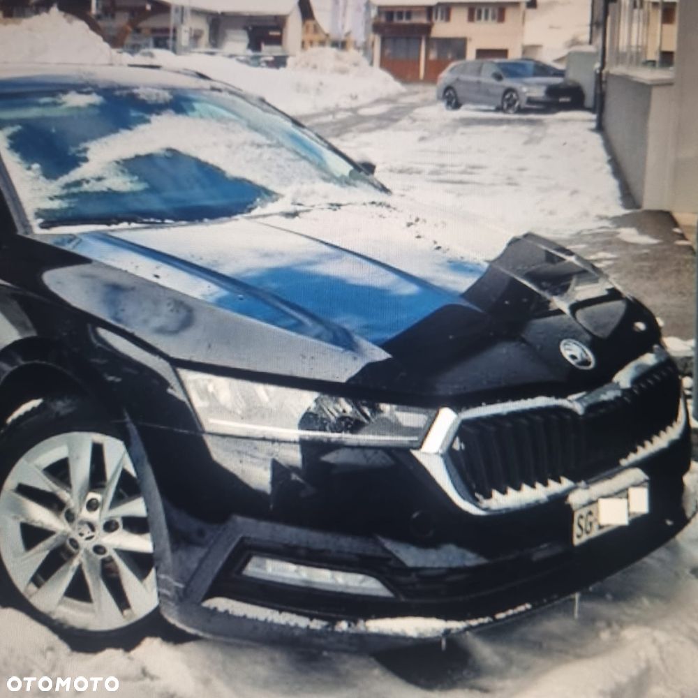 Skoda Octavia 2.0 TSI 4x4 DSG Ambition - 5