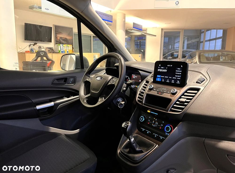 Ford Transit Connect - 19