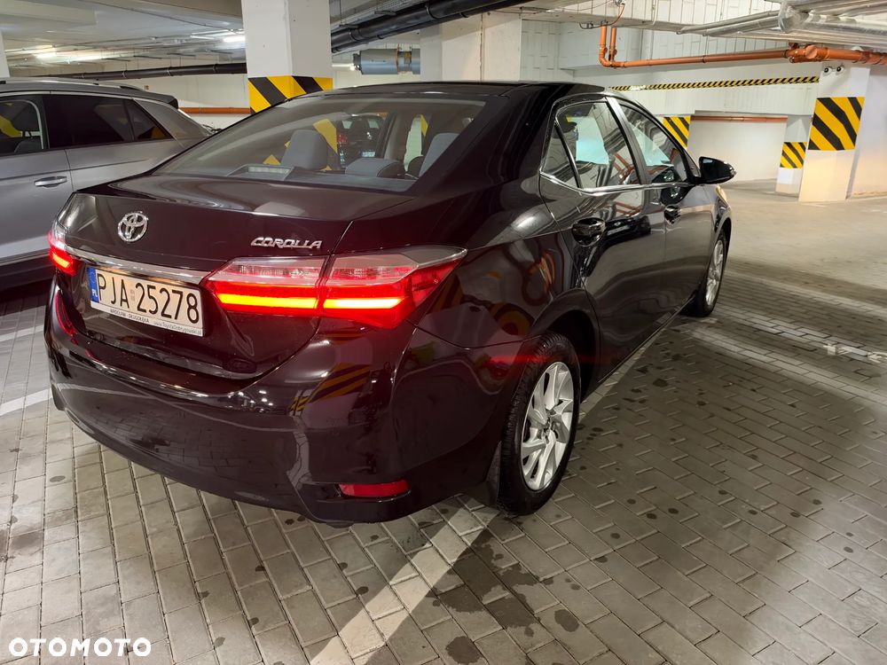 Toyota Corolla - 10